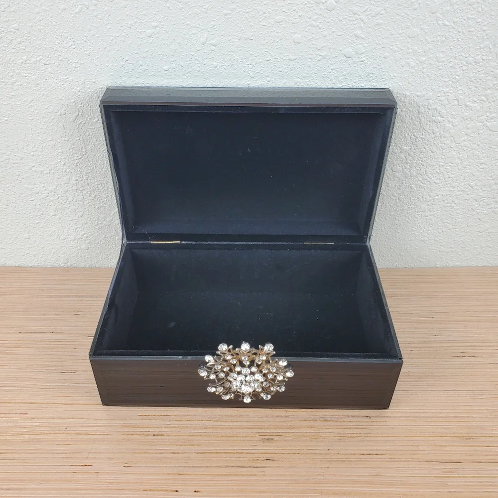 N/A jewelry box